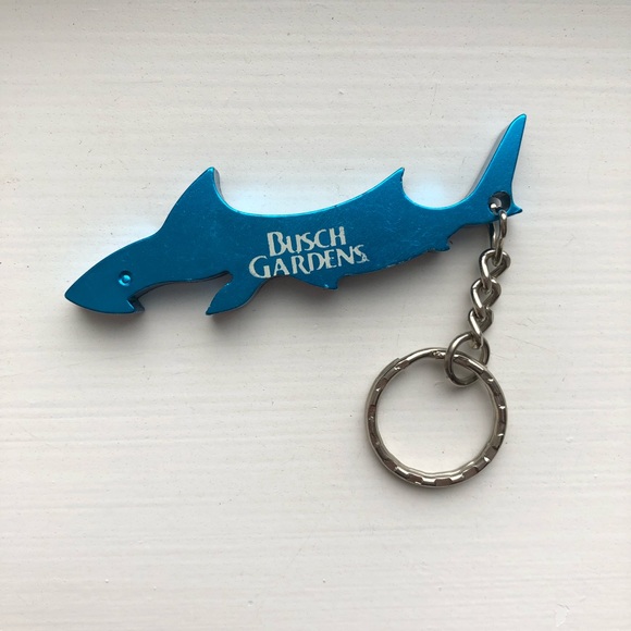 Vintage Busch Gardens shark bottle opener keychain - Picture 6 of 6